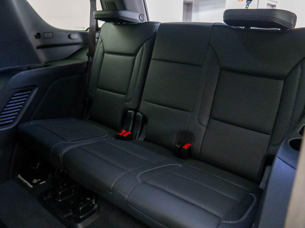 used 2025 GMC Yukon car, priced at $69,591