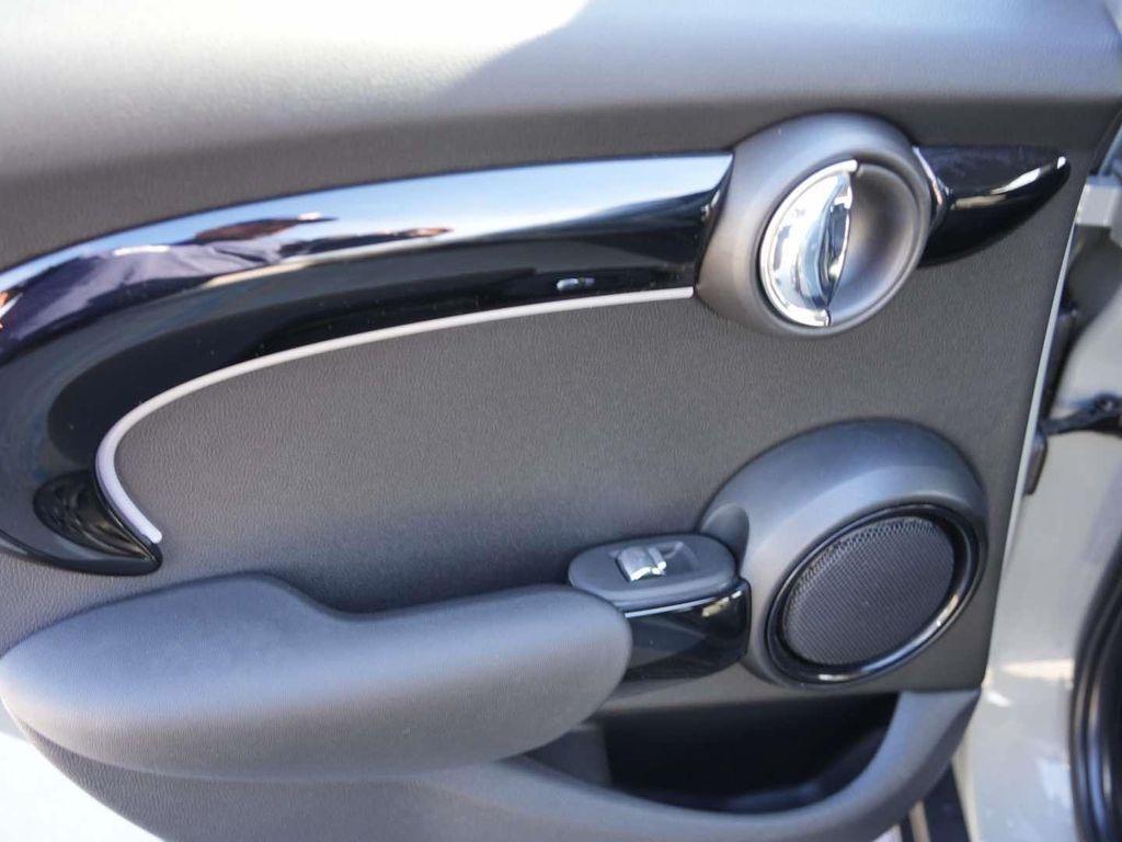 used 2022 MINI Hardtop car, priced at $22,880