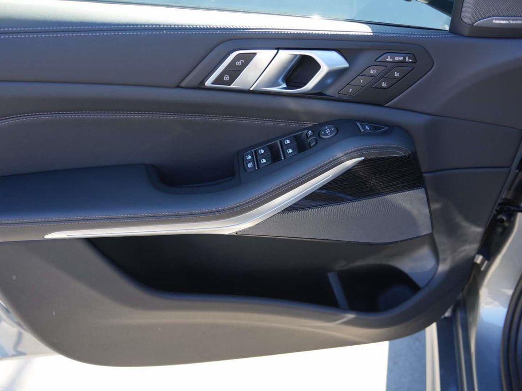 new 2026 BMW X7 car, priced at $119,075