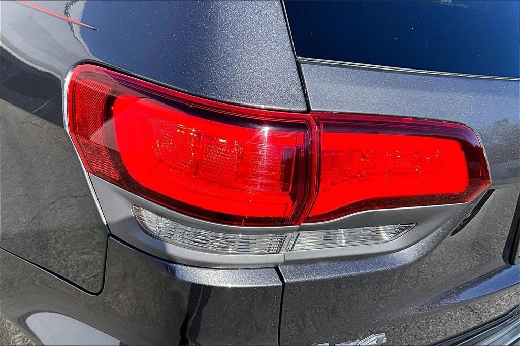 used 2017 Jeep Grand Cherokee car, priced at $20,399