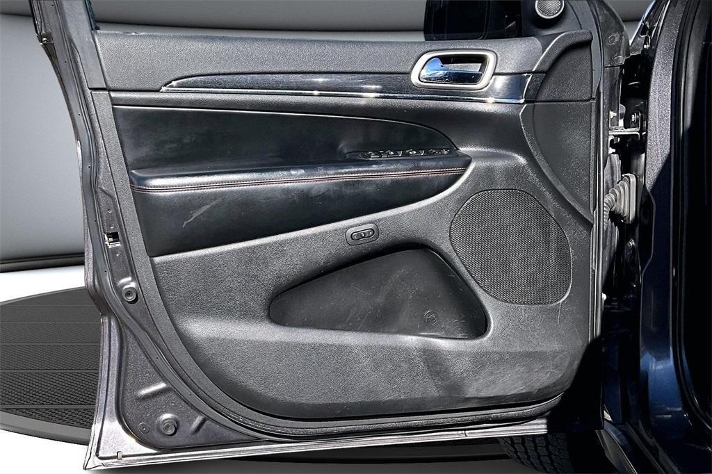 used 2017 Jeep Grand Cherokee car, priced at $20,399