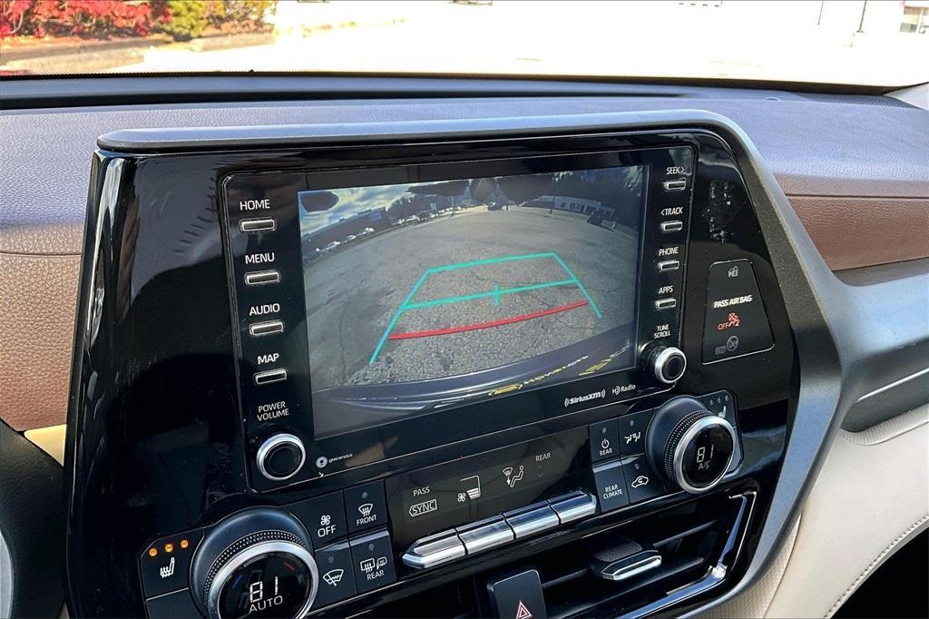 used 2021 Toyota Highlander car, priced at $26,999