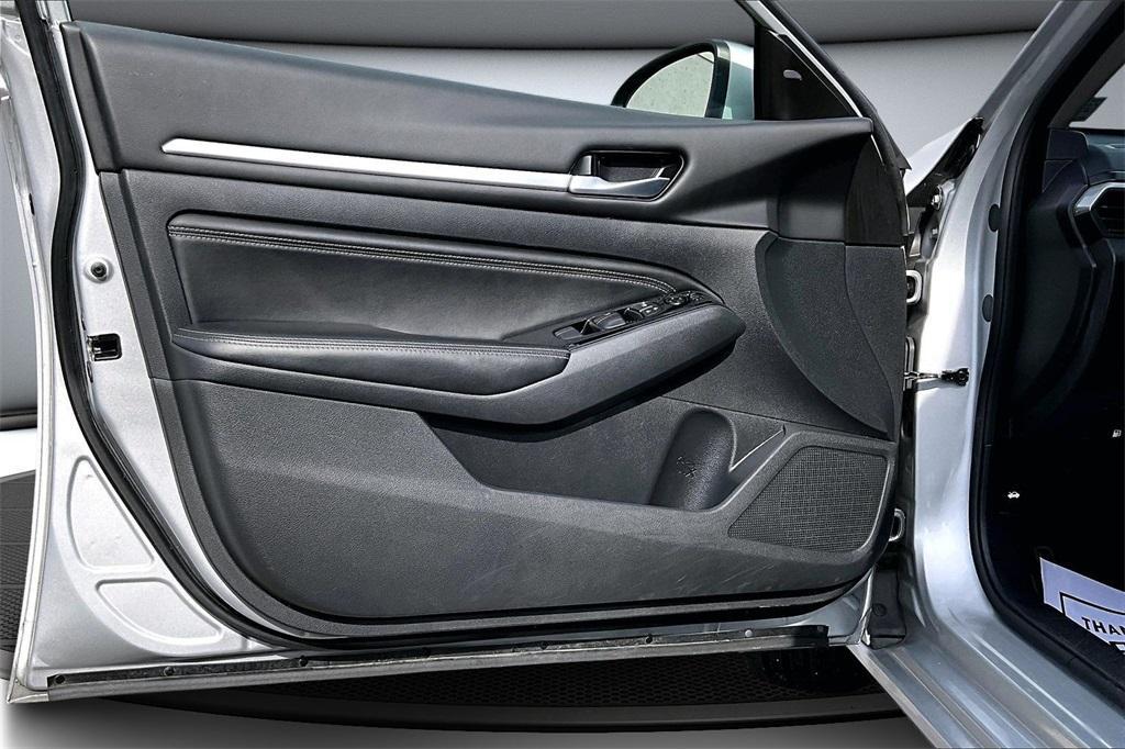 used 2023 Nissan Altima car, priced at $18,899