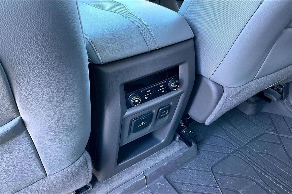 used 2018 Chevrolet Traverse car, priced at $18,199