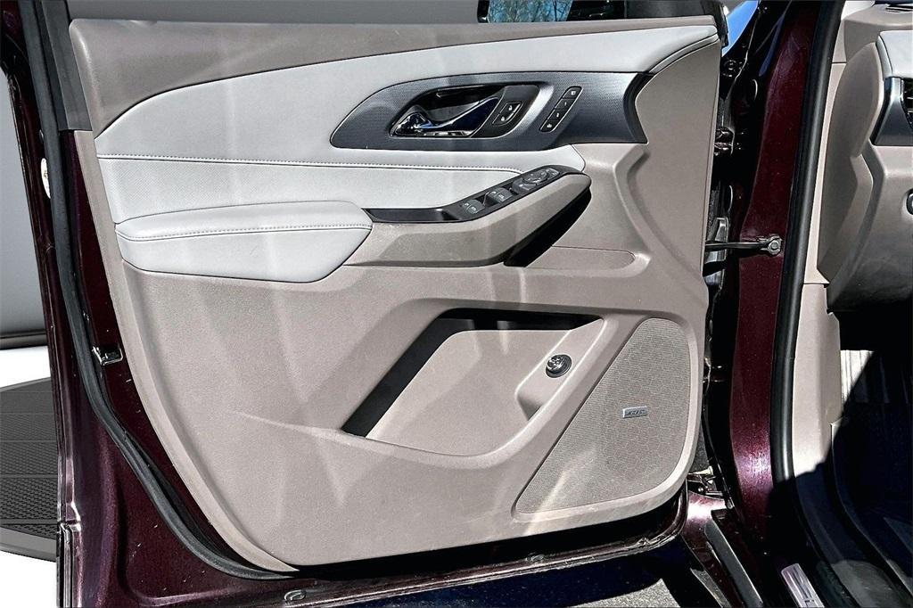 used 2018 Chevrolet Traverse car, priced at $18,199