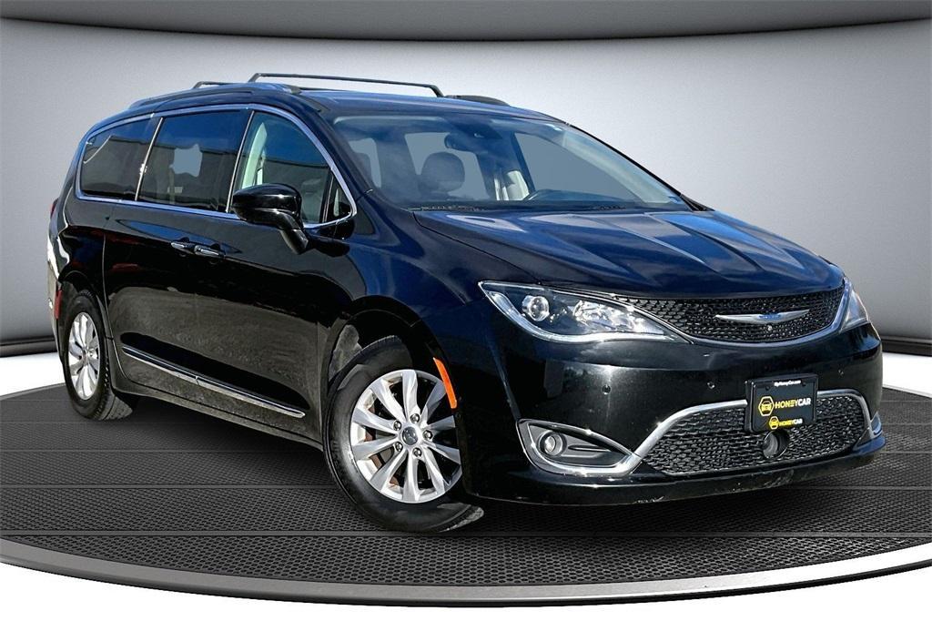 used 2018 Chrysler Pacifica car, priced at $14,399