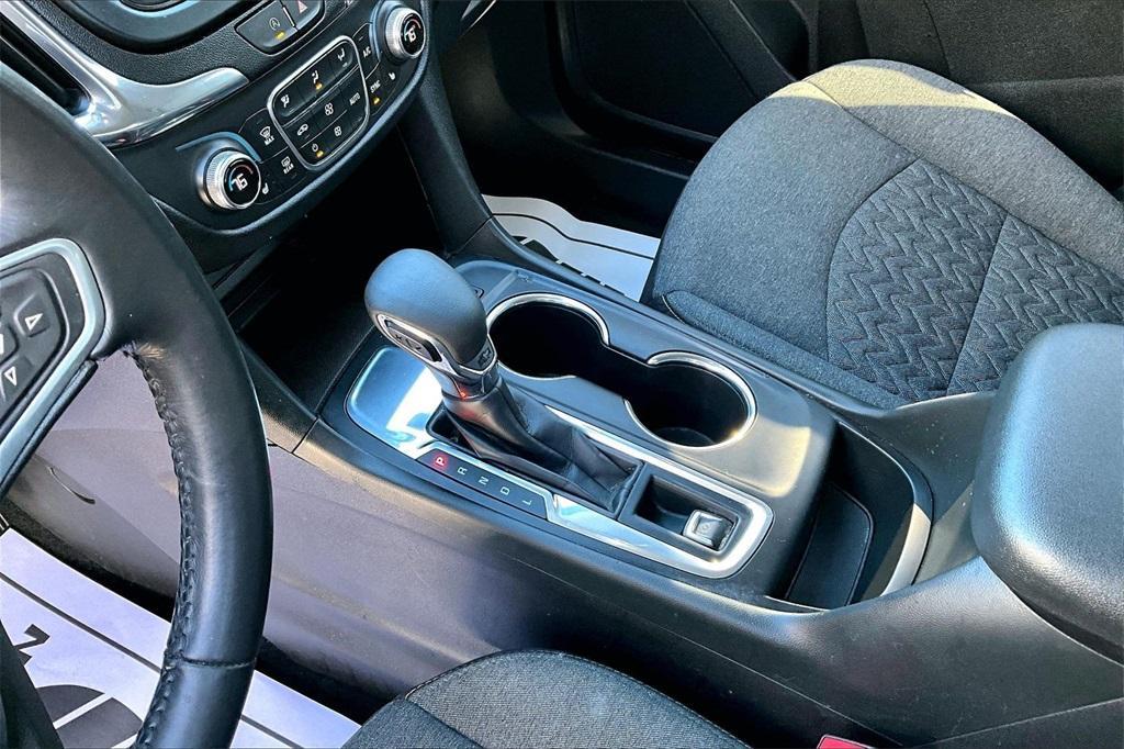 used 2022 Chevrolet Equinox car, priced at $18,999