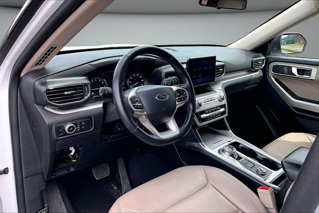 used 2023 Ford Explorer car, priced at $27,999