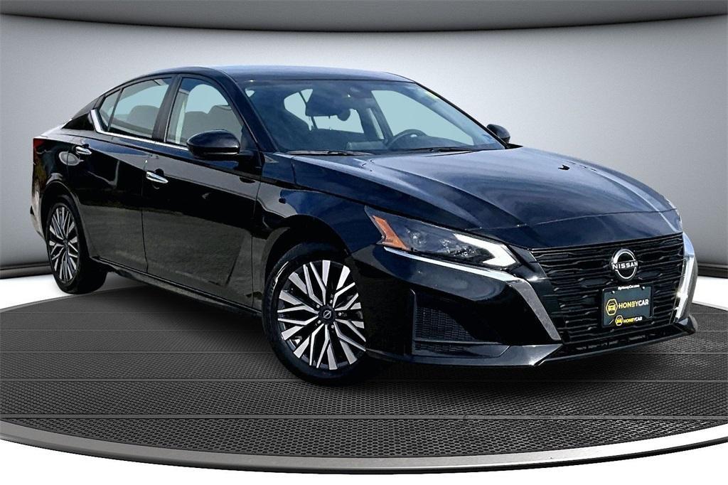 used 2023 Nissan Altima car, priced at $18,199