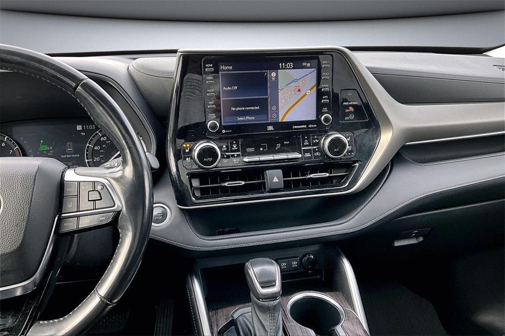 used 2020 Toyota Highlander car, priced at $26,999