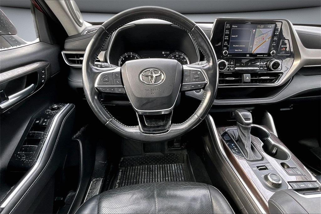 used 2020 Toyota Highlander car, priced at $26,999