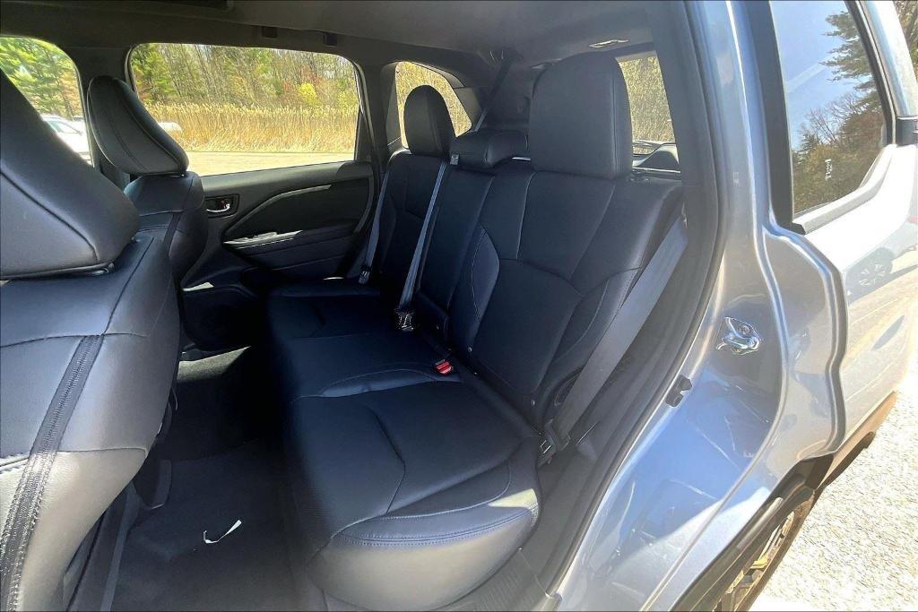 new 2025 Subaru Forester Hybrid car, priced at $43,321