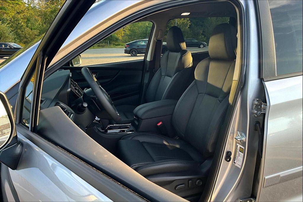 new 2025 Subaru Ascent car, priced at $54,317