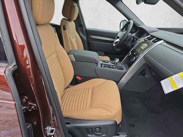 new 2026 Land Rover Discovery car, priced at $77,626