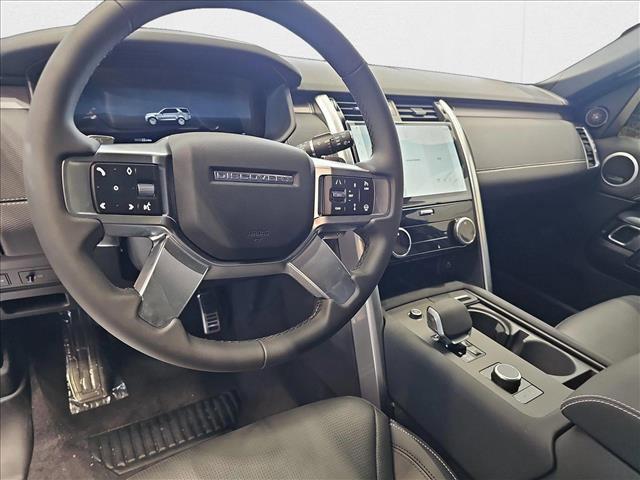 new 2025 Land Rover Discovery car, priced at $79,918