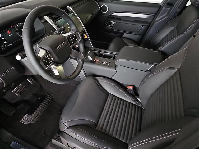 new 2025 Land Rover Discovery car, priced at $70,668