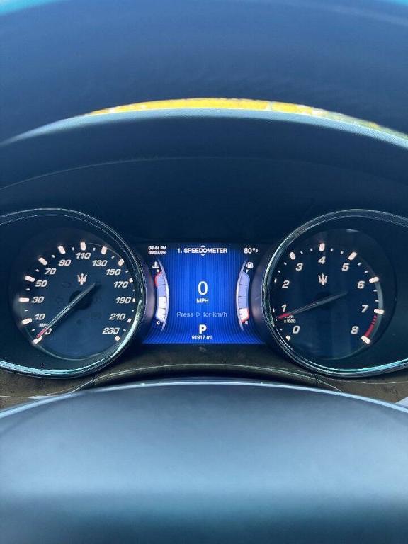 Maserati Quattroporte view 22