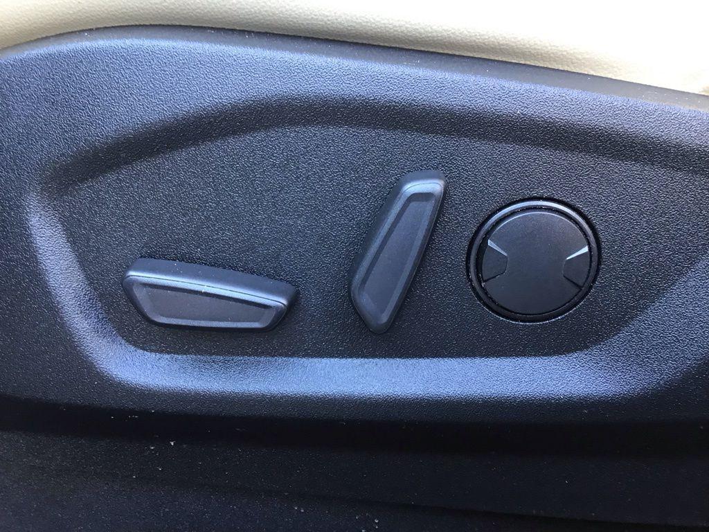 used 2020 Ford Edge car, priced at $18,900