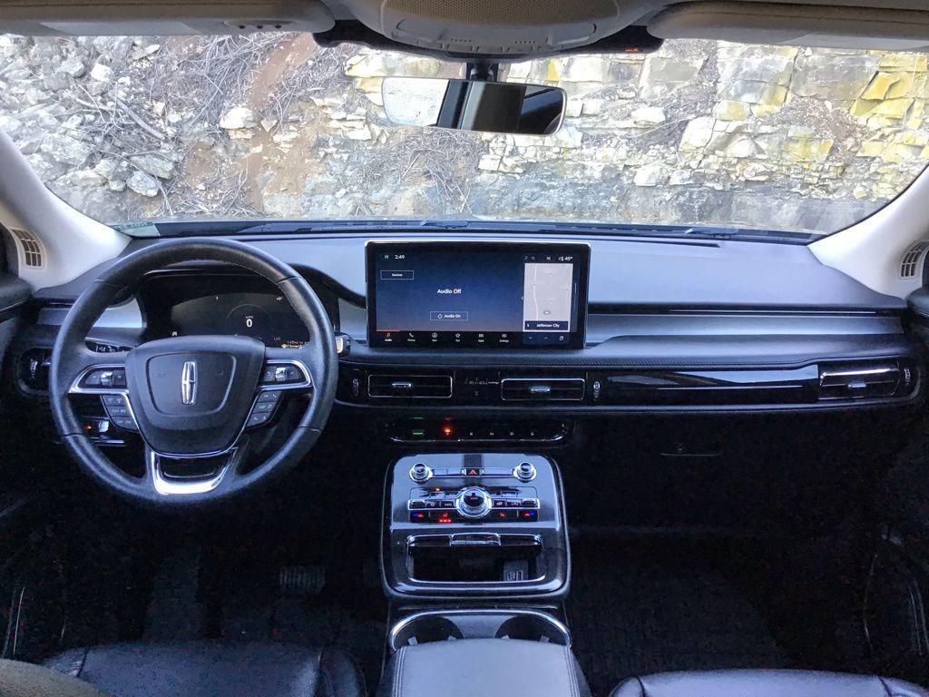 used 2022 Lincoln Nautilus car, priced at $28,750