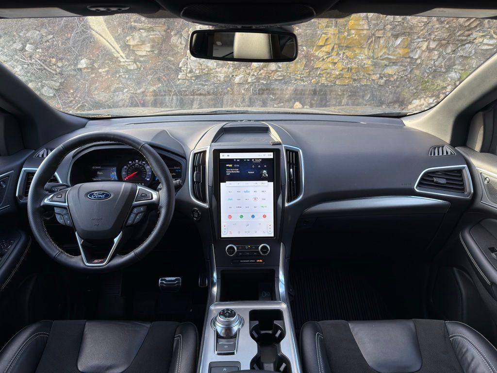 used 2024 Ford Edge car, priced at $35,000