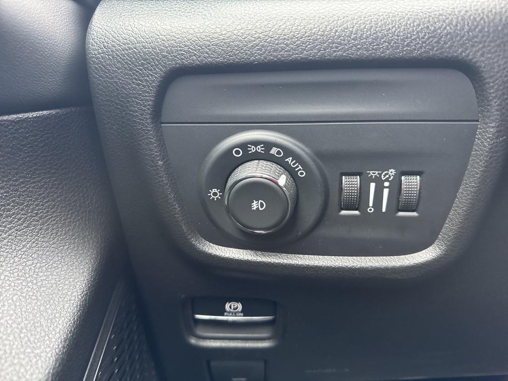 used 2024 Jeep Grand Cherokee L car, priced at $33,668