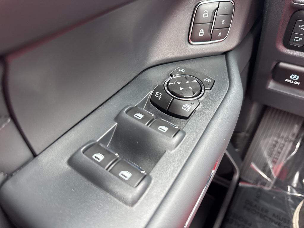 used 2023 Ford Expedition car, priced at $58,036