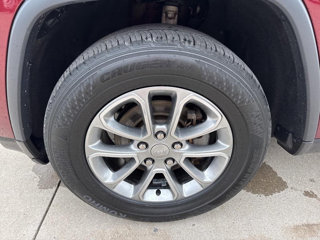 used 2019 Jeep Grand Cherokee car, priced at $18,061