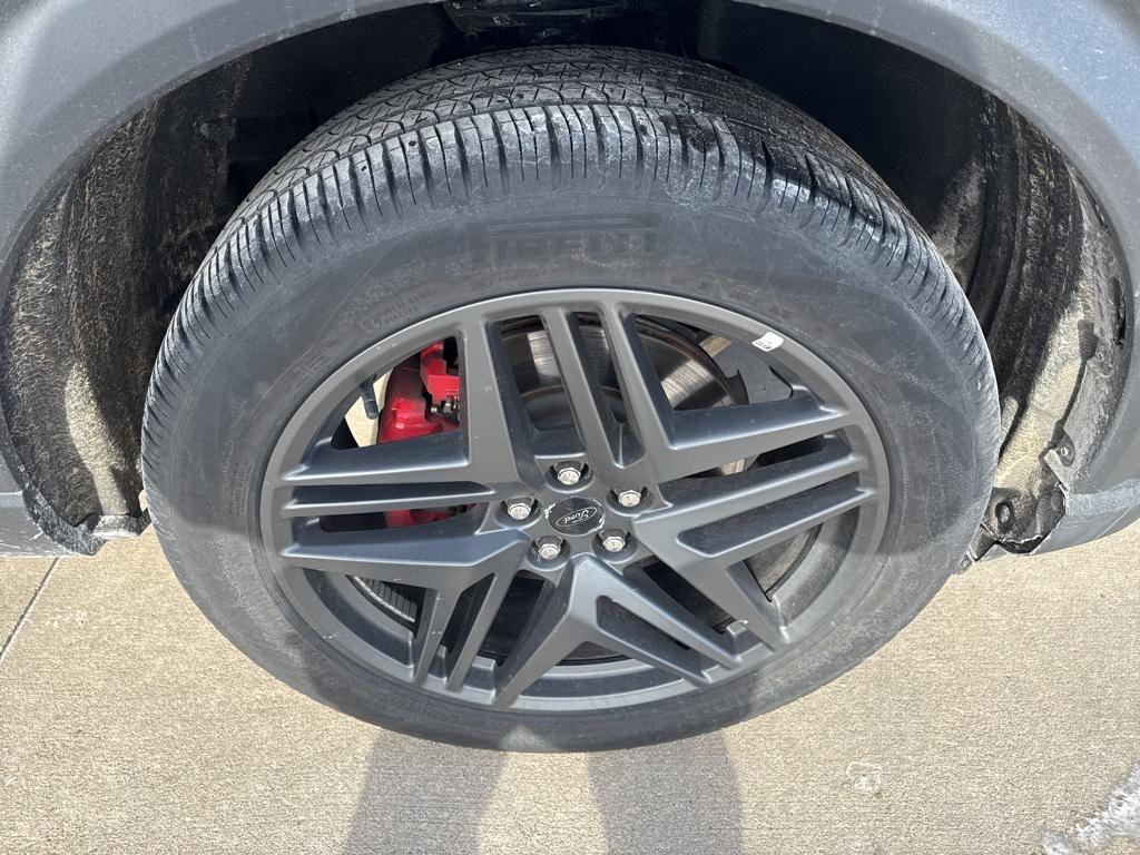 used 2025 Ford Explorer car, priced at $39,999