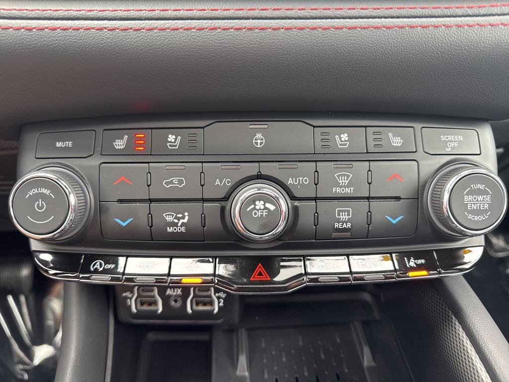 used 2025 Dodge Durango car, priced at $38,555