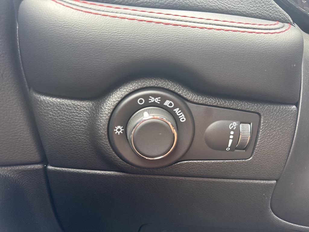 used 2025 Dodge Durango car, priced at $38,555