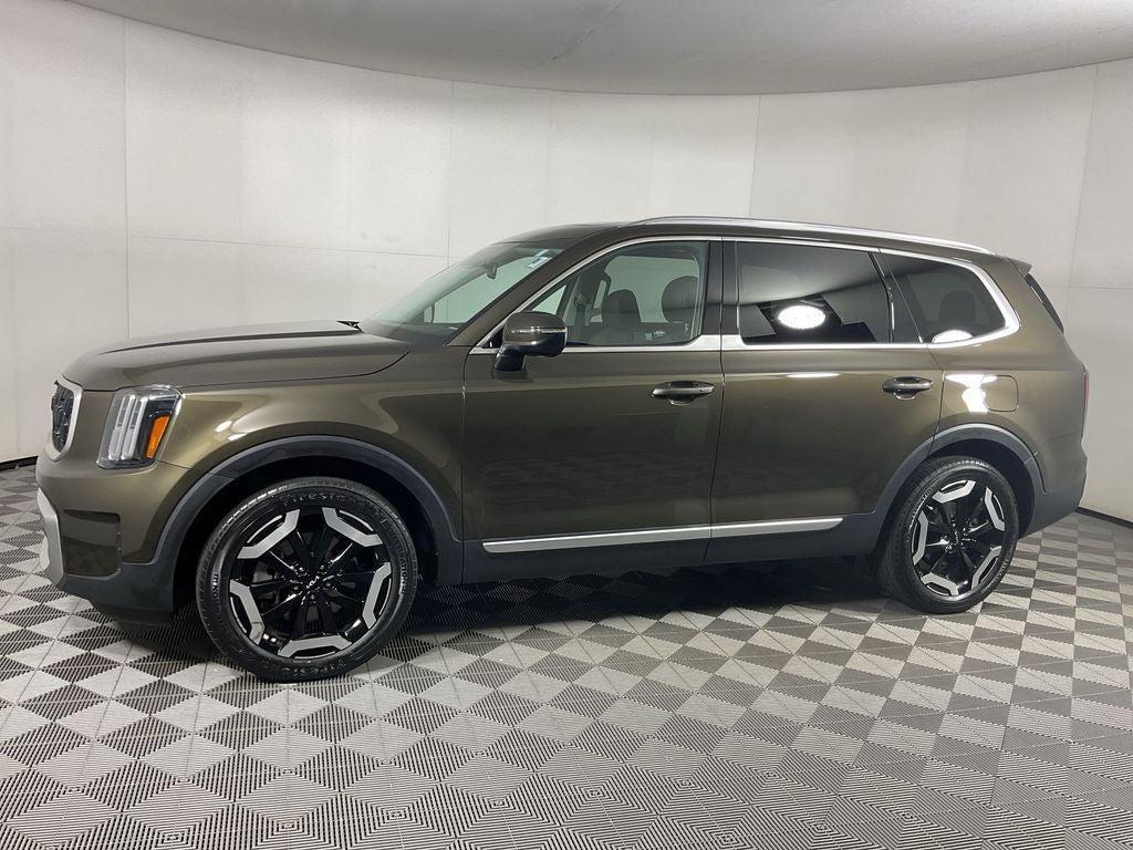 used 2023 Kia Telluride car, priced at $32,598