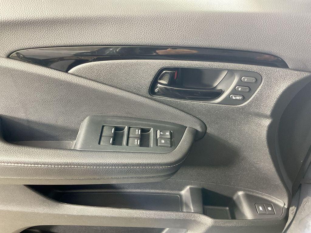 used 2022 Honda Passport car, priced at $40,498