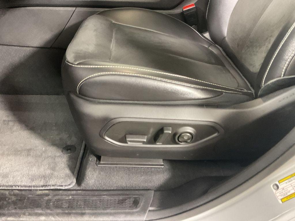 used 2024 Jeep Grand Cherokee car, priced at $33,498