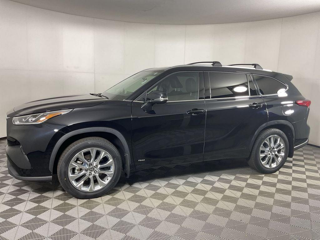 used 2023 Toyota Highlander Hybrid car, priced at $44,498