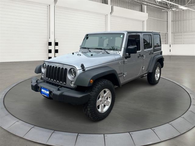 used 2015 Jeep Wrangler Unlimited car, priced at $14,990