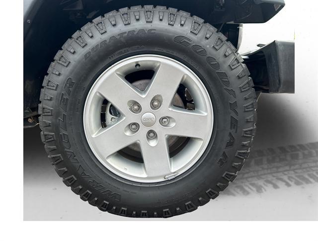 used 2015 Jeep Wrangler Unlimited car, priced at $14,990