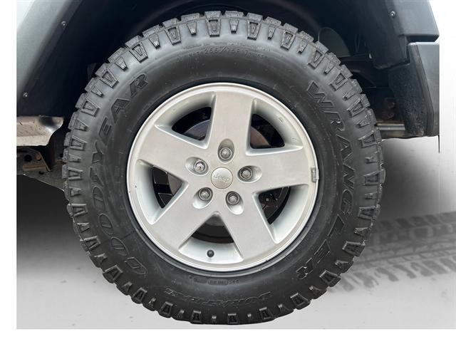 used 2015 Jeep Wrangler Unlimited car, priced at $14,990