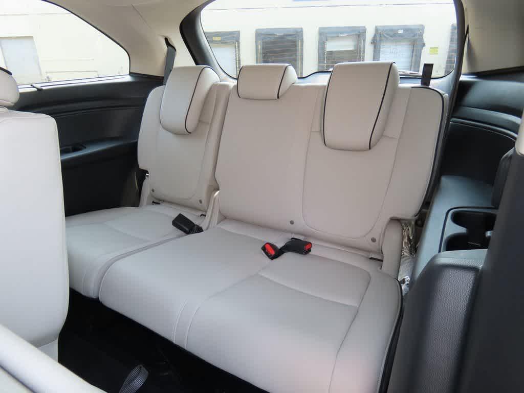 new 2026 Honda Odyssey car, priced at $48,870