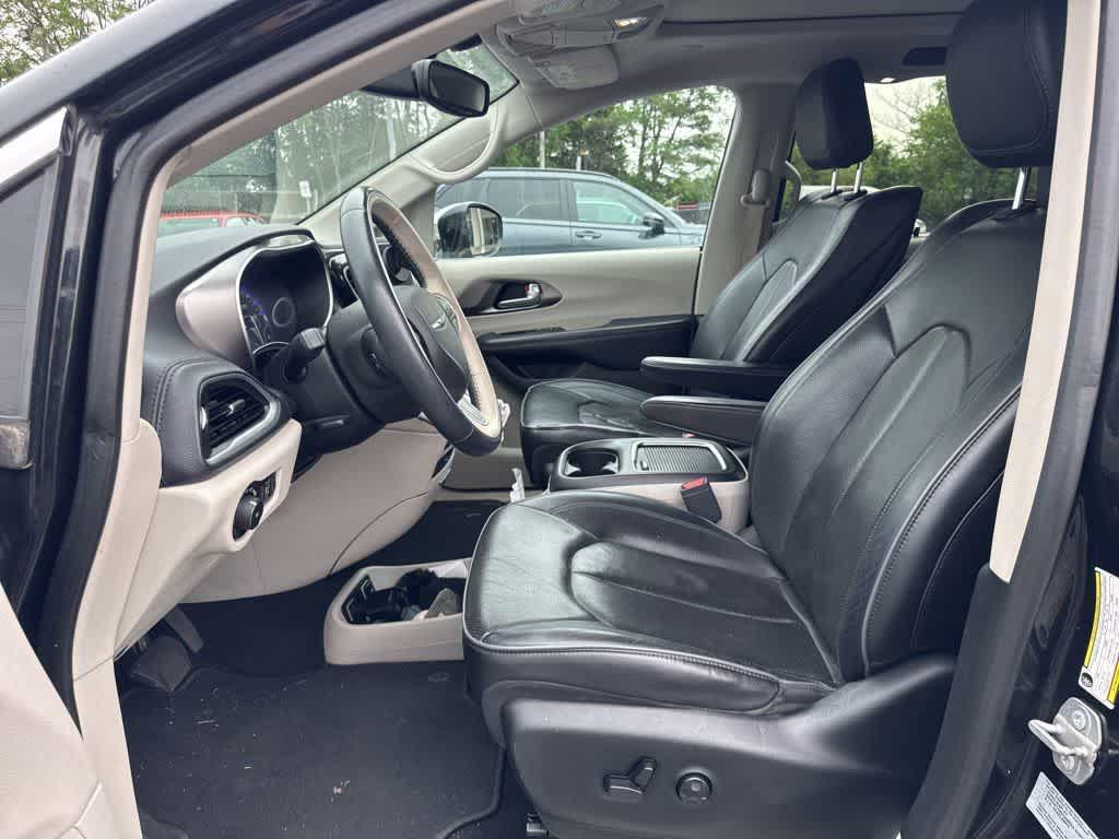 used 2017 Chrysler Pacifica car, priced at $16,467