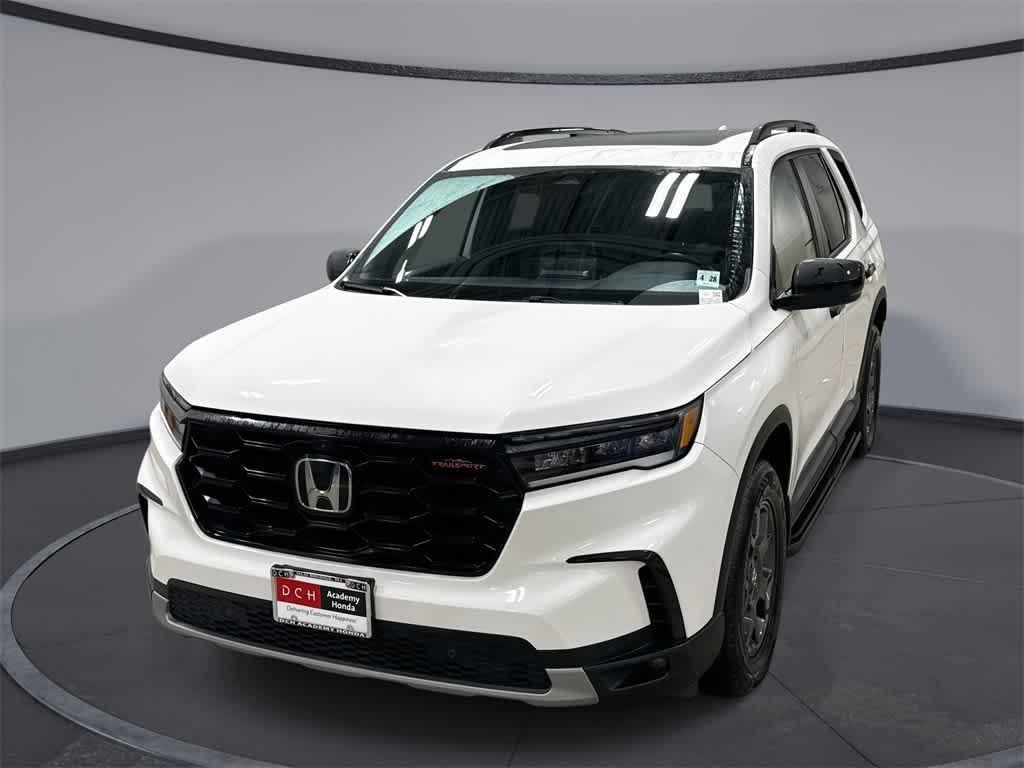 used 2023 Honda Pilot car, priced at $35,625