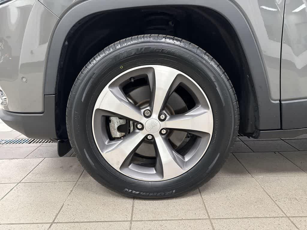used 2021 Jeep Cherokee car, priced at $22,275