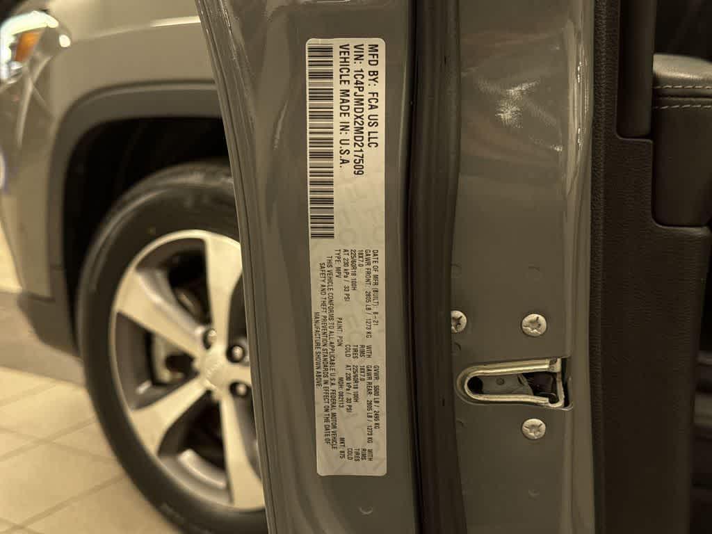 used 2021 Jeep Cherokee car, priced at $22,275
