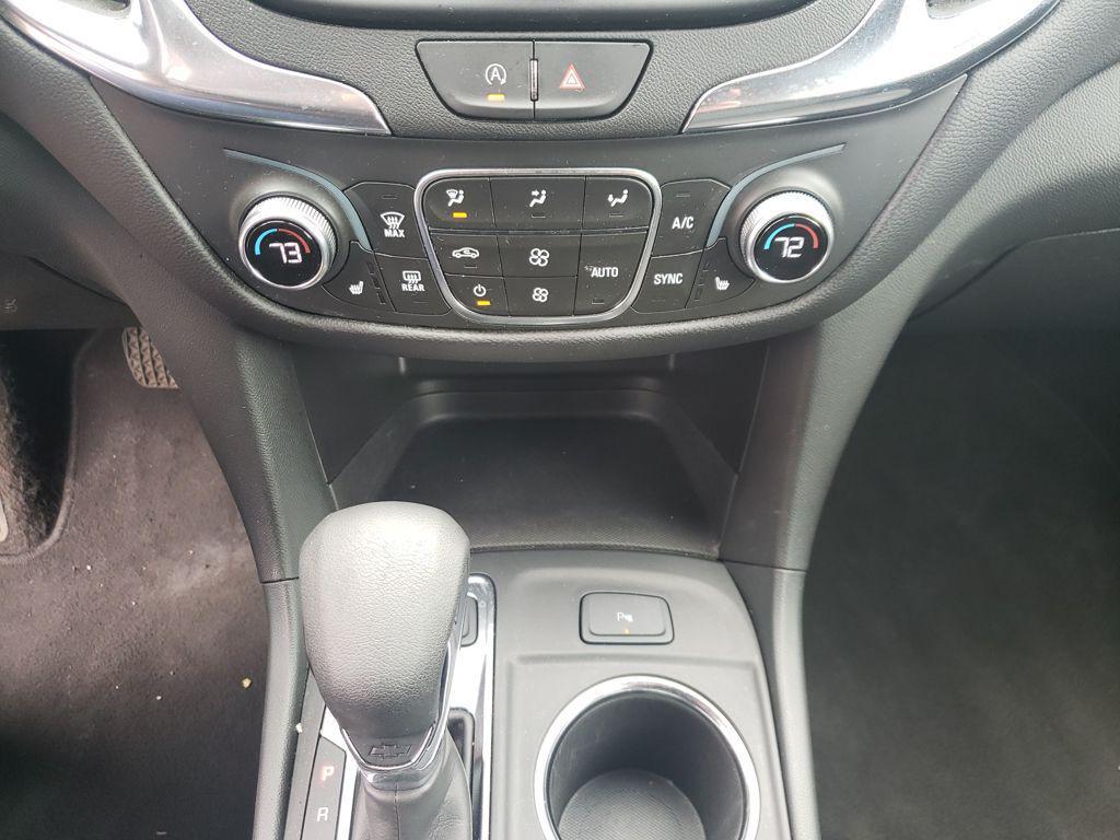 used 2024 Chevrolet Equinox car, priced at $22,971