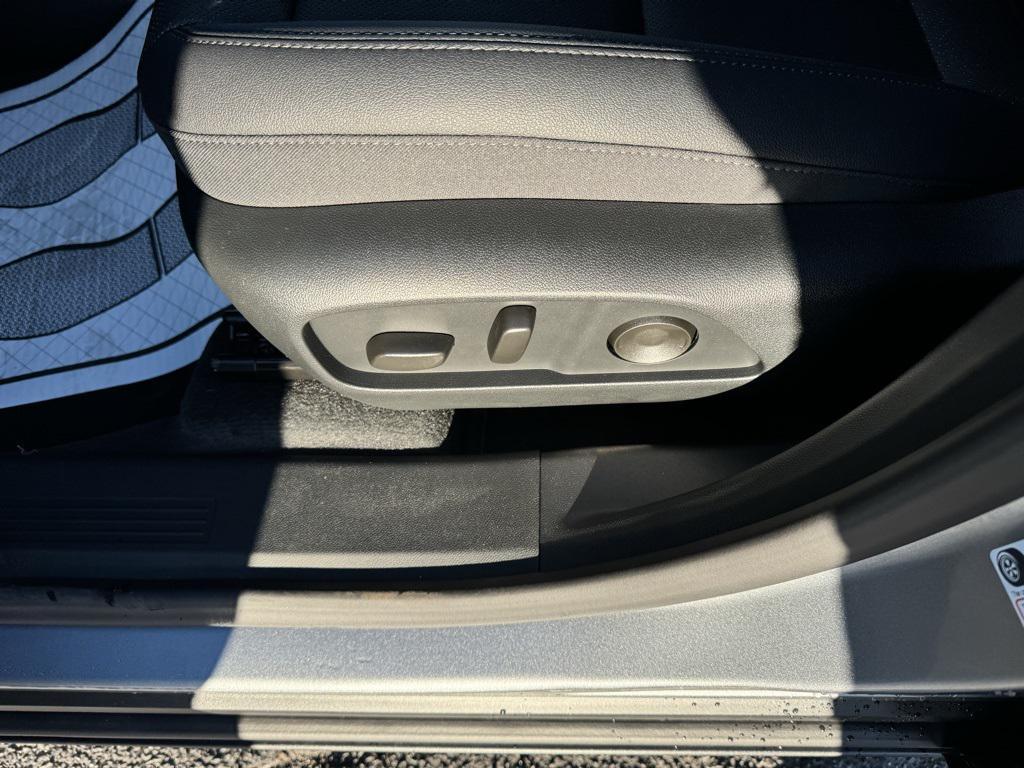 new 2026 Chevrolet Equinox car, priced at $30,790