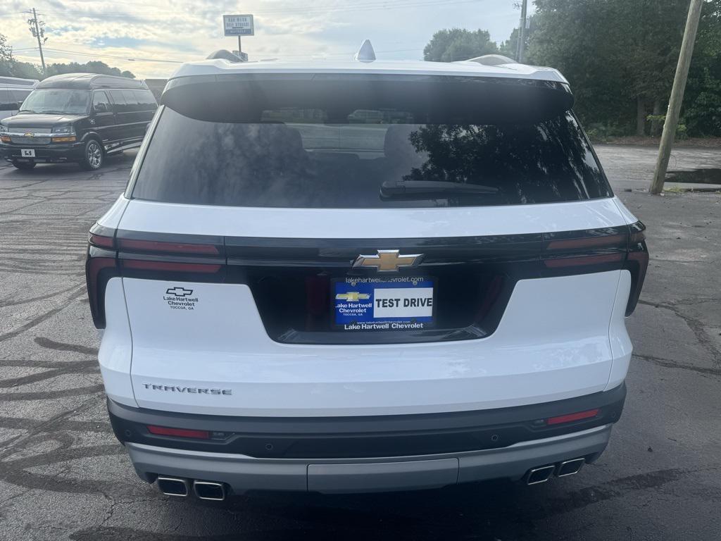 new 2026 Chevrolet Traverse car, priced at $39,695