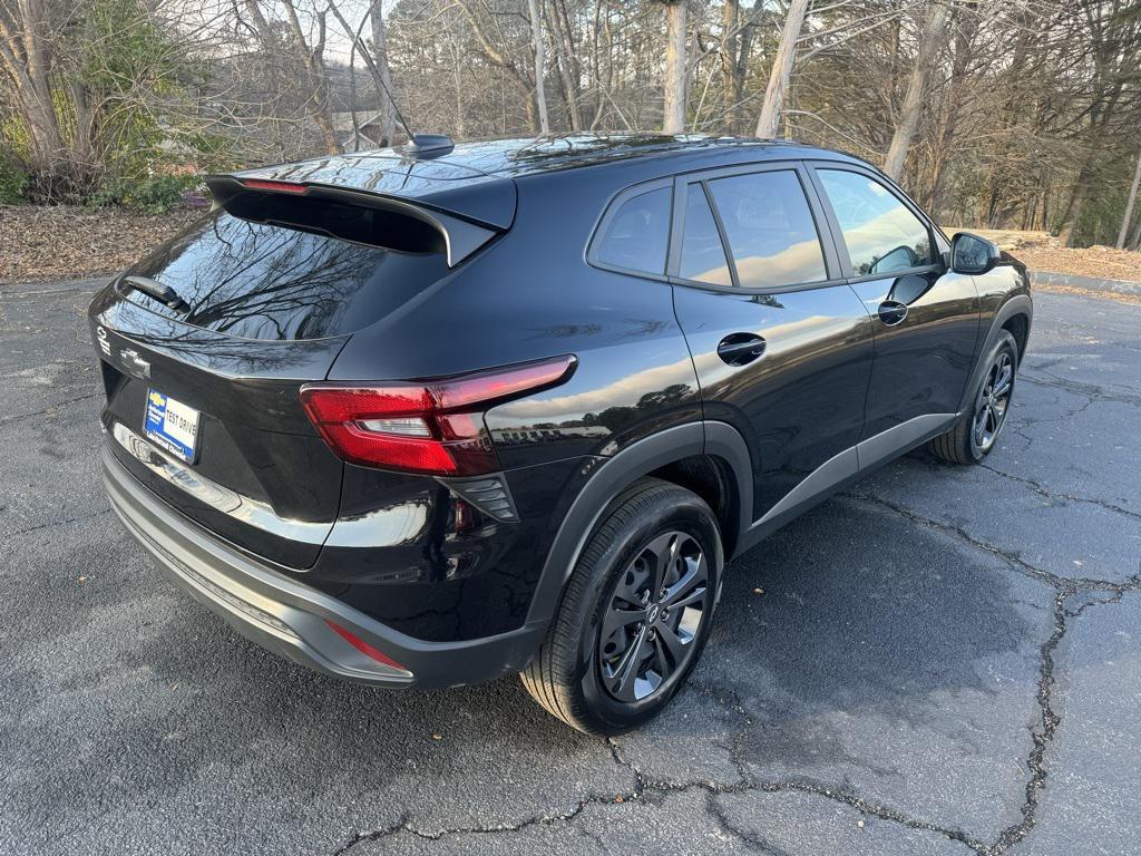 used 2025 Chevrolet Trax car, priced at $21,560