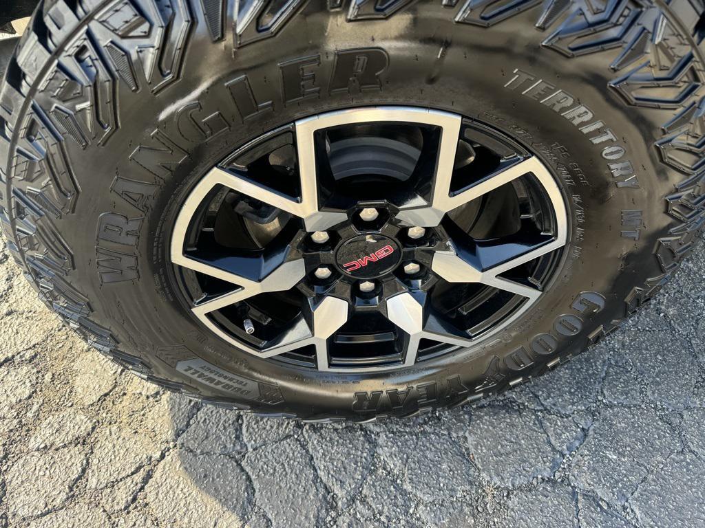 used 2024 GMC Canyon car, priced at $49,500