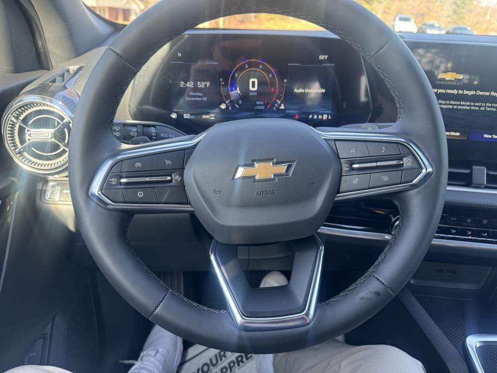 new 2026 Chevrolet Equinox car, priced at $32,680