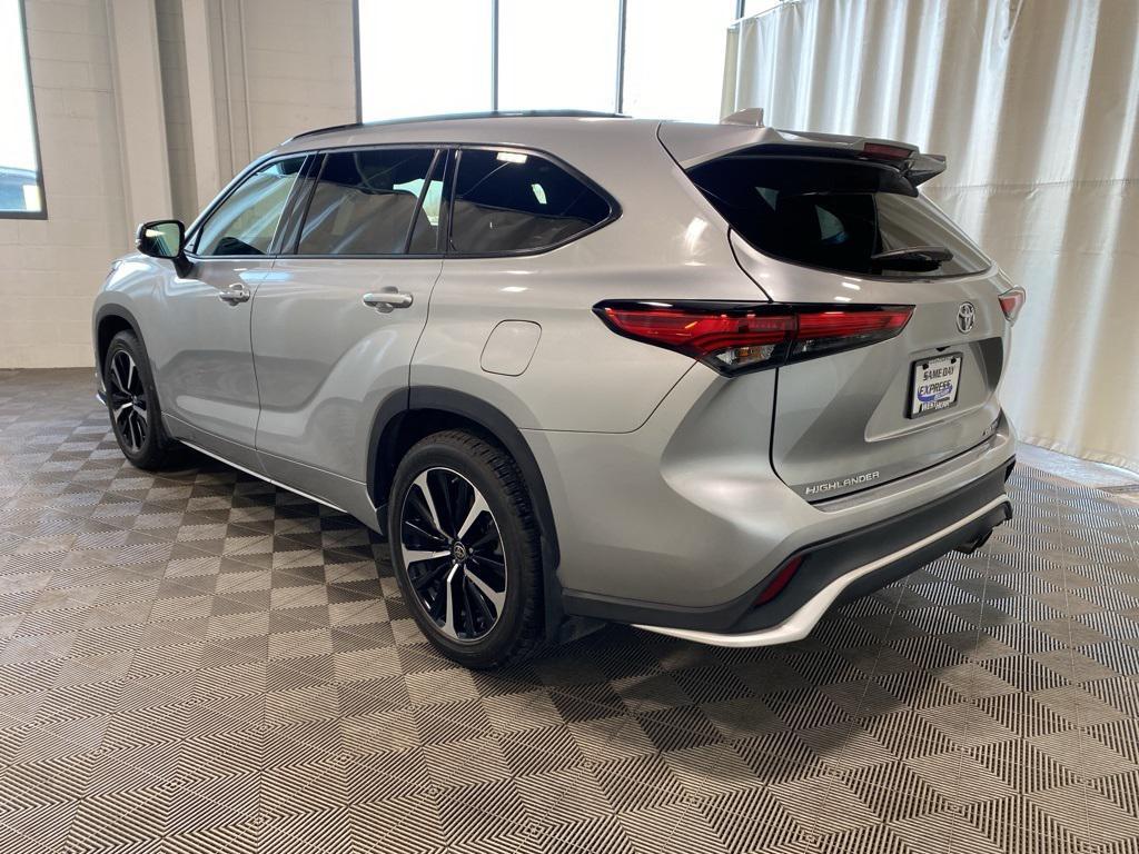 used 2022 Toyota Highlander car, priced at $34,942