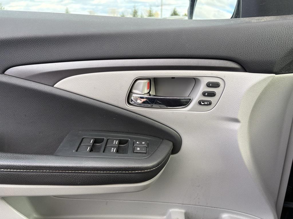 used 2023 Honda Ridgeline car, priced at $34,288